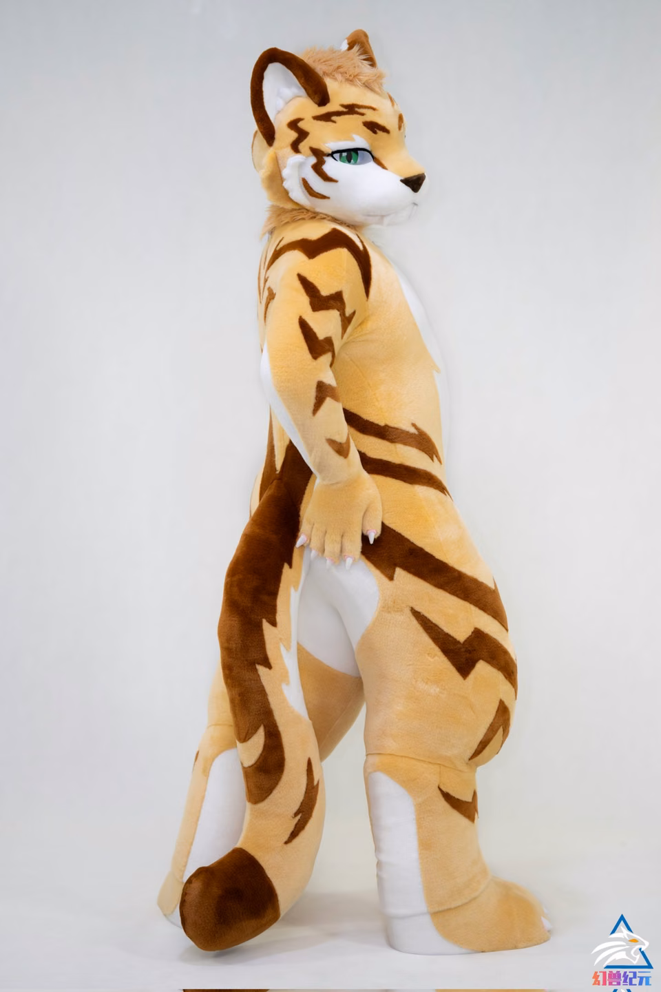Golden striped LAN series character