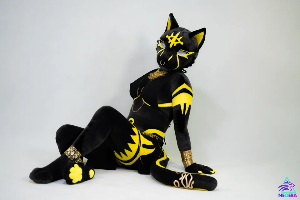 Black and gold canine, CHI series, studio photograph